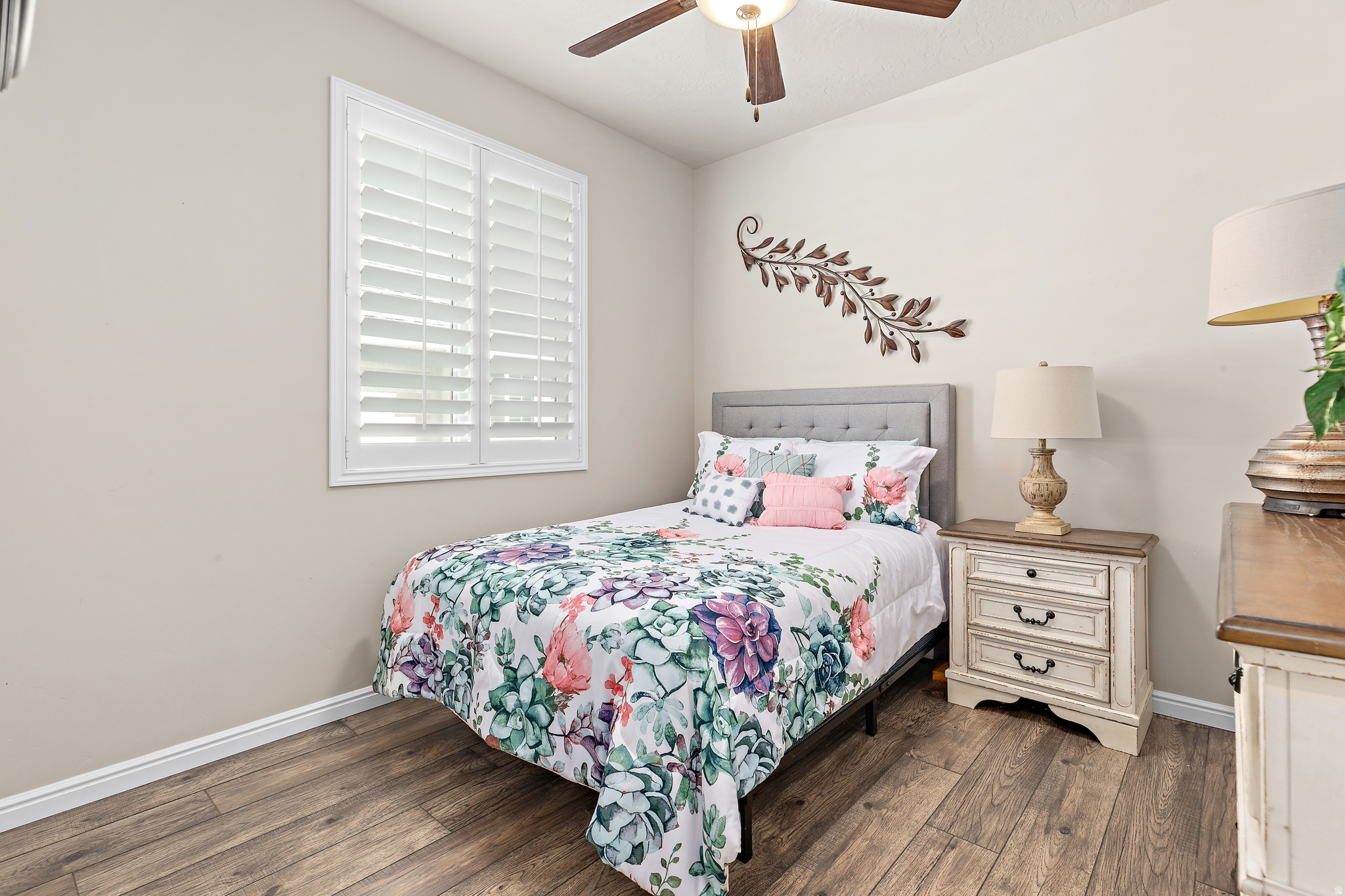 BROADVIEW SHORES - Residential