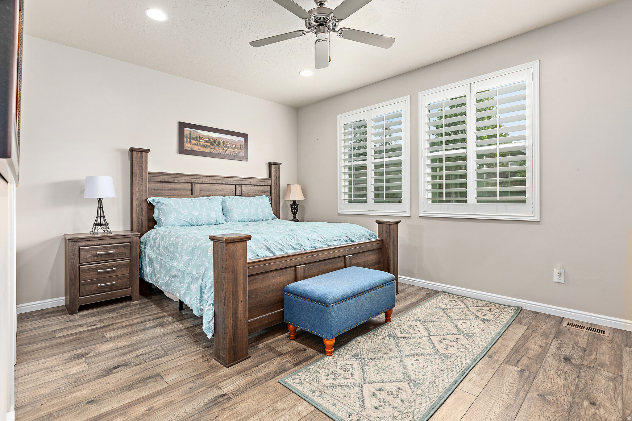 BROADVIEW SHORES - Residential