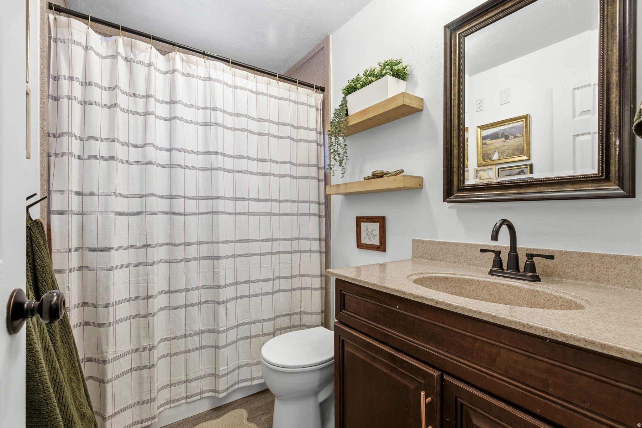 IMPERIAL HEIGHTS - Residential