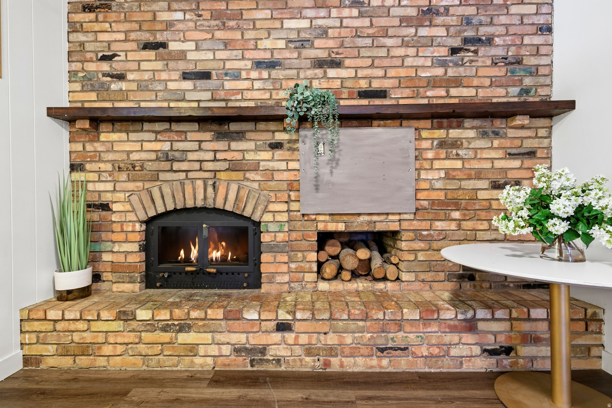 IMPERIAL HEIGHTS - Residential