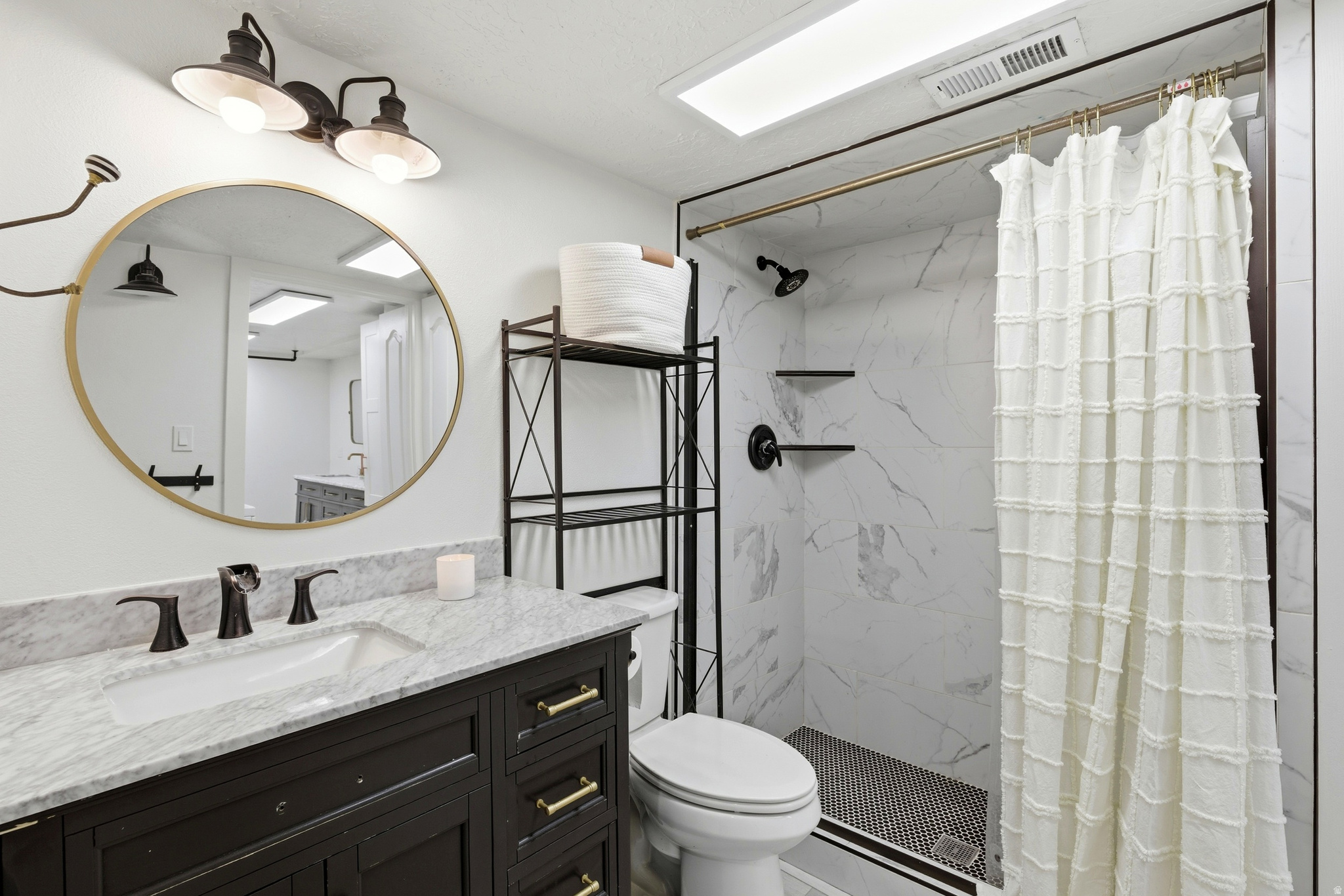 IMPERIAL HEIGHTS - Residential