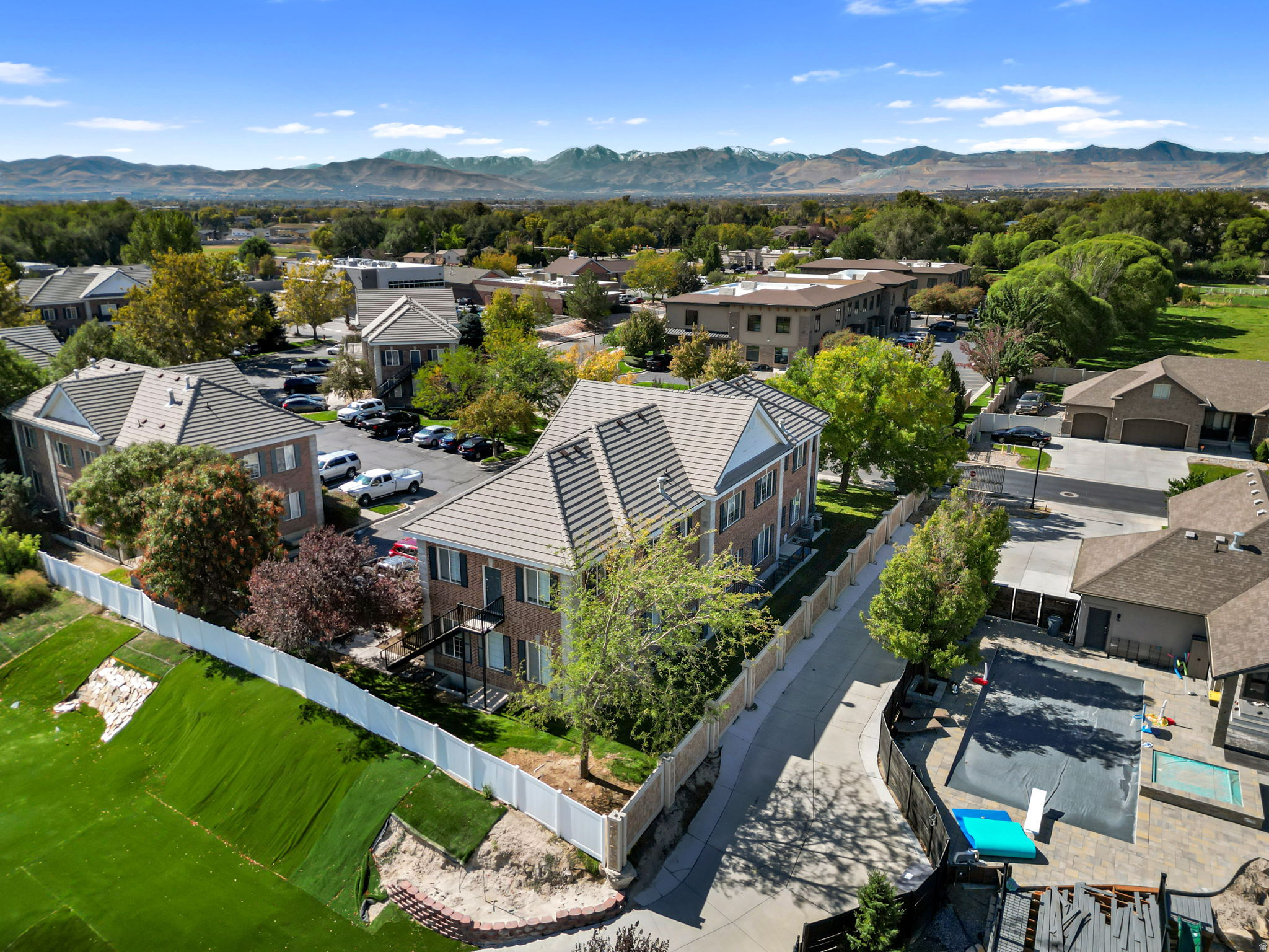 MARQUIS AT SOUTHTOWNE CONDO - Commercial Sale