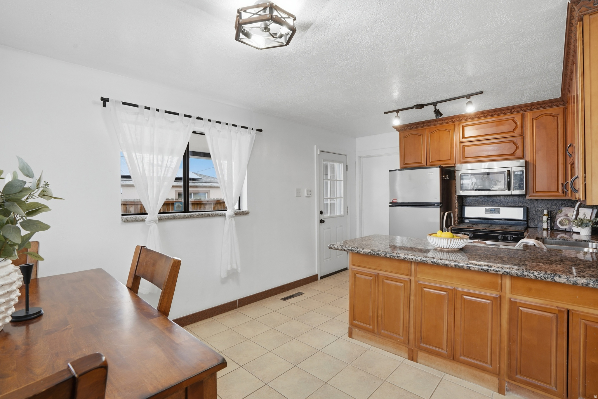 HOFFMAN HEIGHTS - Residential