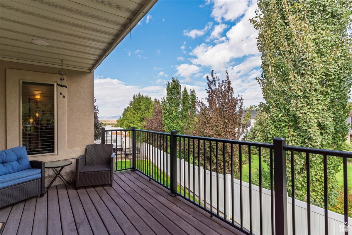 HILLHAVEN - Residential