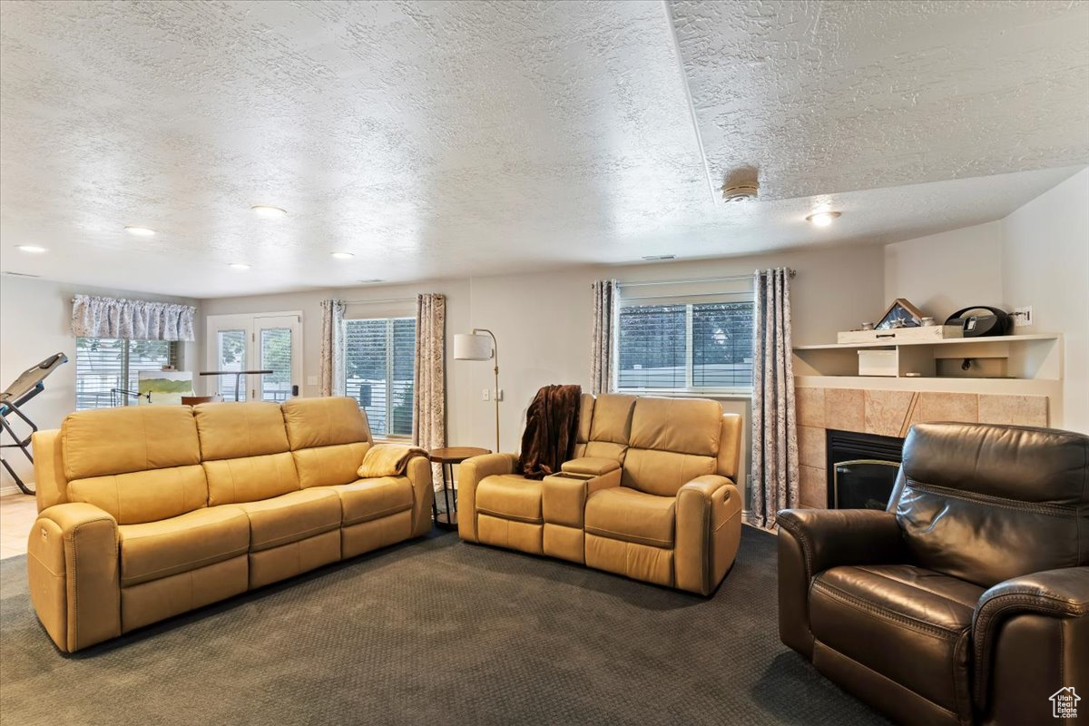HILLHAVEN - Residential