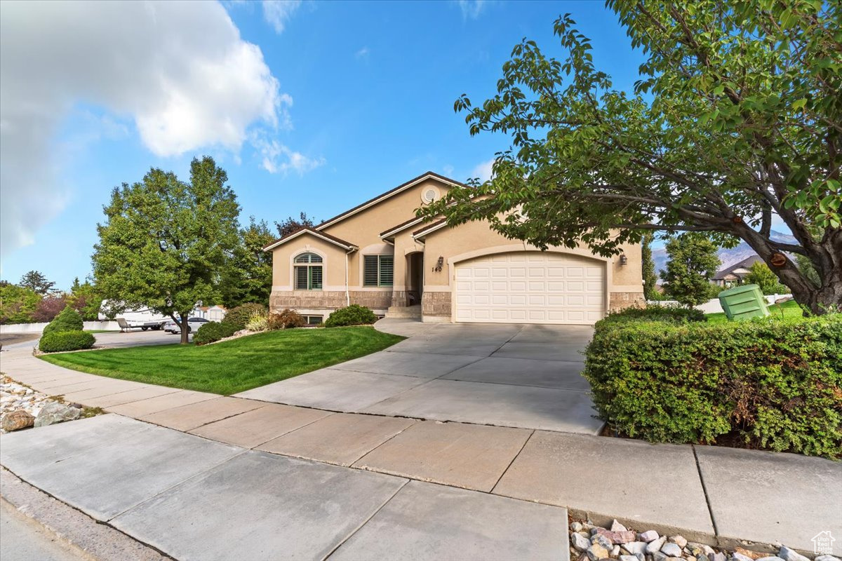 HILLHAVEN - Residential