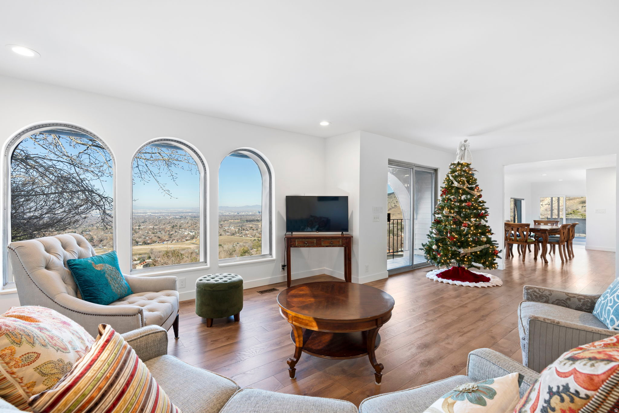 EASTWOOD HILLS - Residential