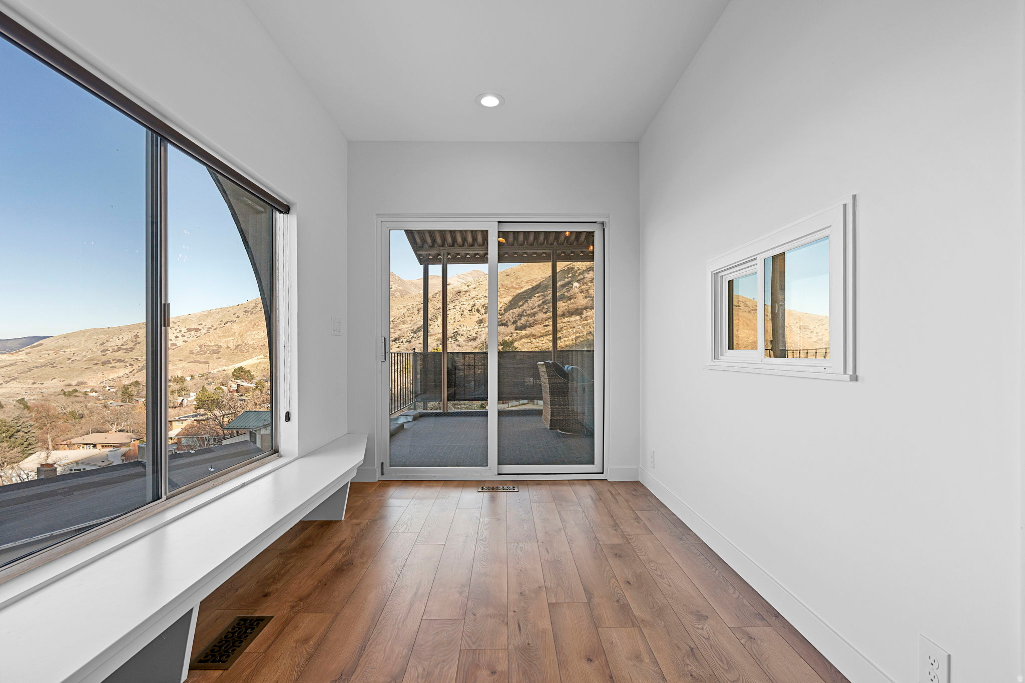 EASTWOOD HILLS - Residential