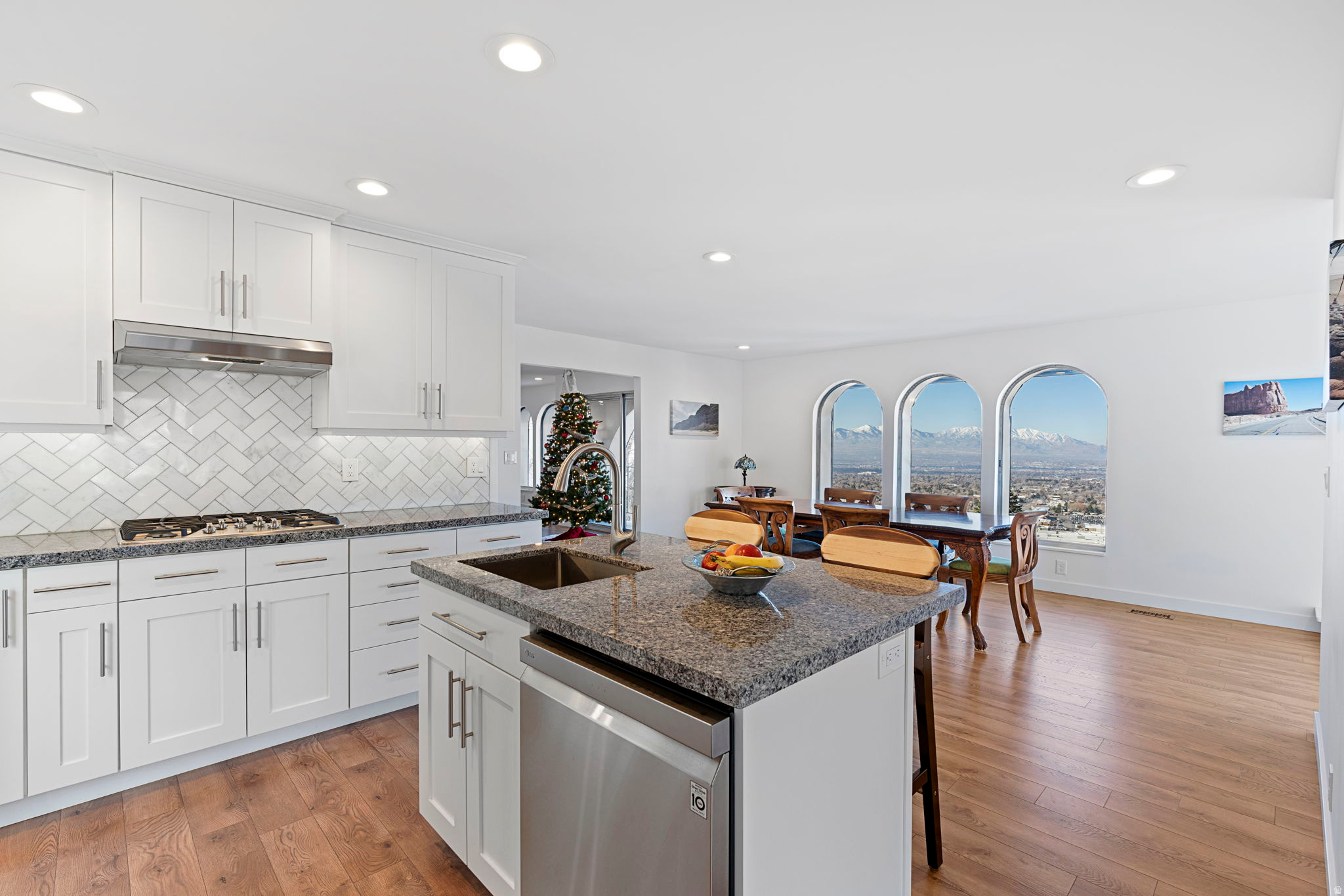 EASTWOOD HILLS - Residential