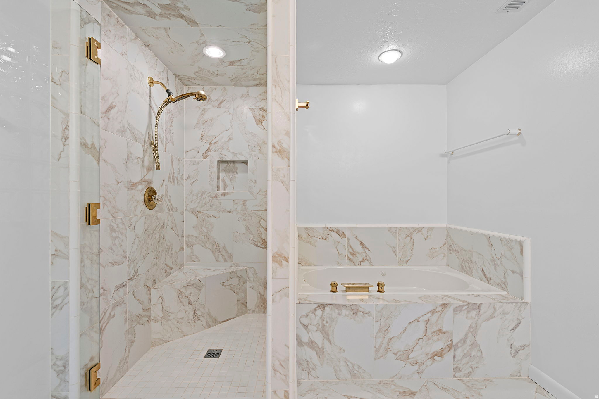 EASTWOOD HILLS - Residential