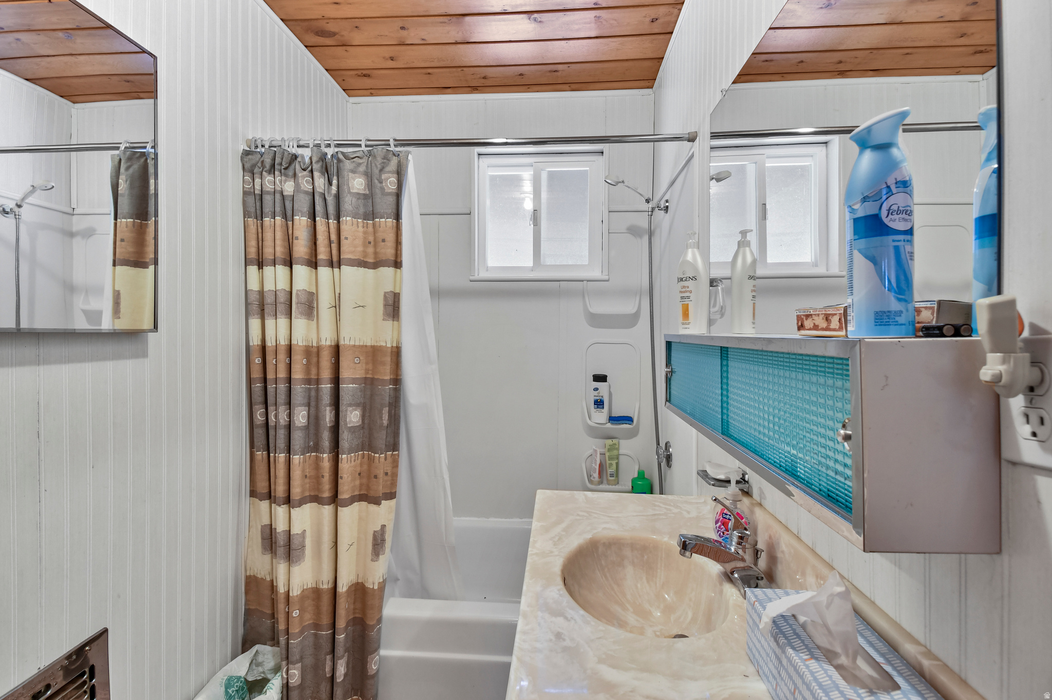 HIDDEN LAKE SUBDIVISION - Residential