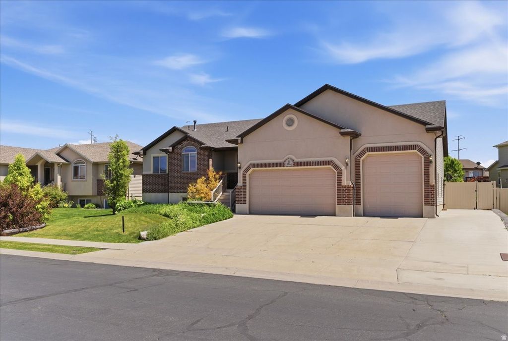 Photo of 4322 S 3450 W, Ogden, UT 84401 (MLS # 2157127)