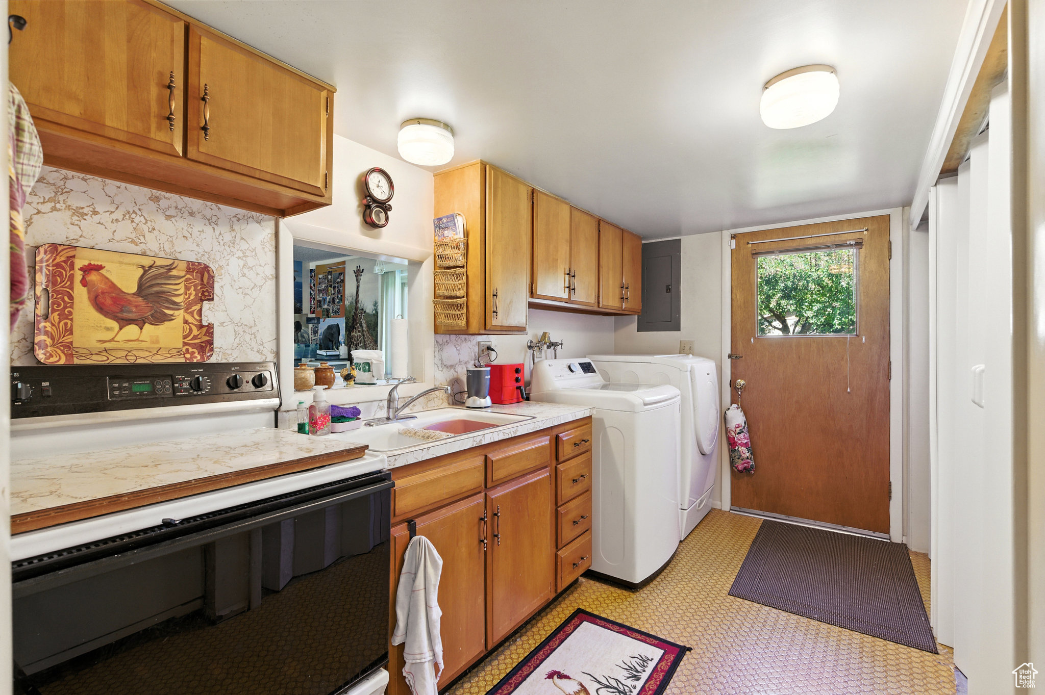 COLONIAL HEIGHTS - Residential