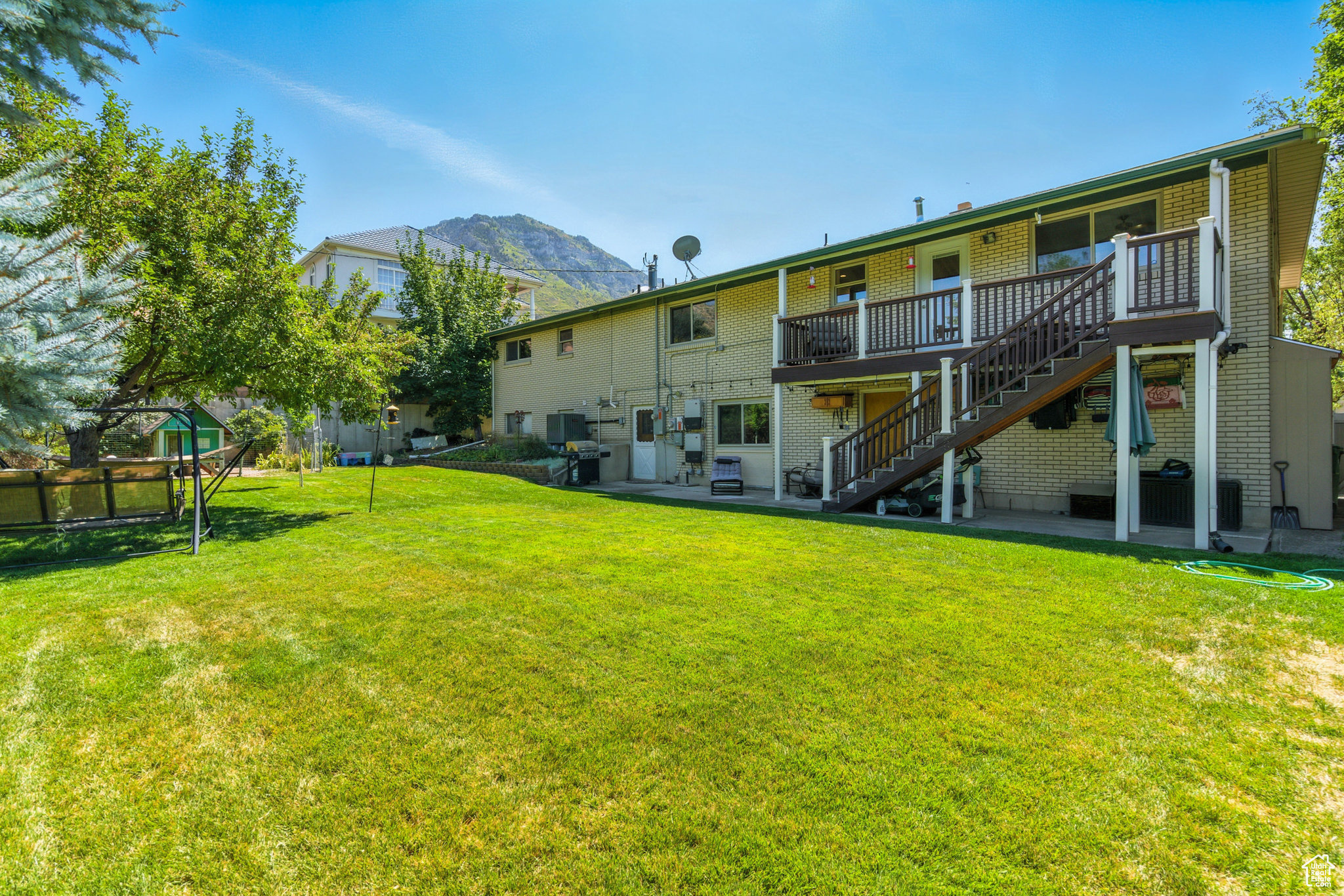 COLONIAL HEIGHTS - Residential