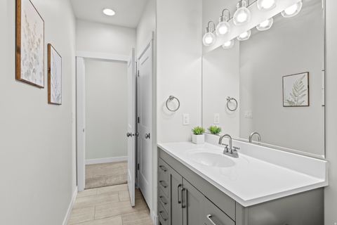 Tiny photo for 701 W 2990 N, Lehi, UT 84043 (MLS # 2159504)