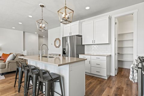 Tiny photo for 701 W 2990 N, Lehi, UT 84043 (MLS # 2159504)