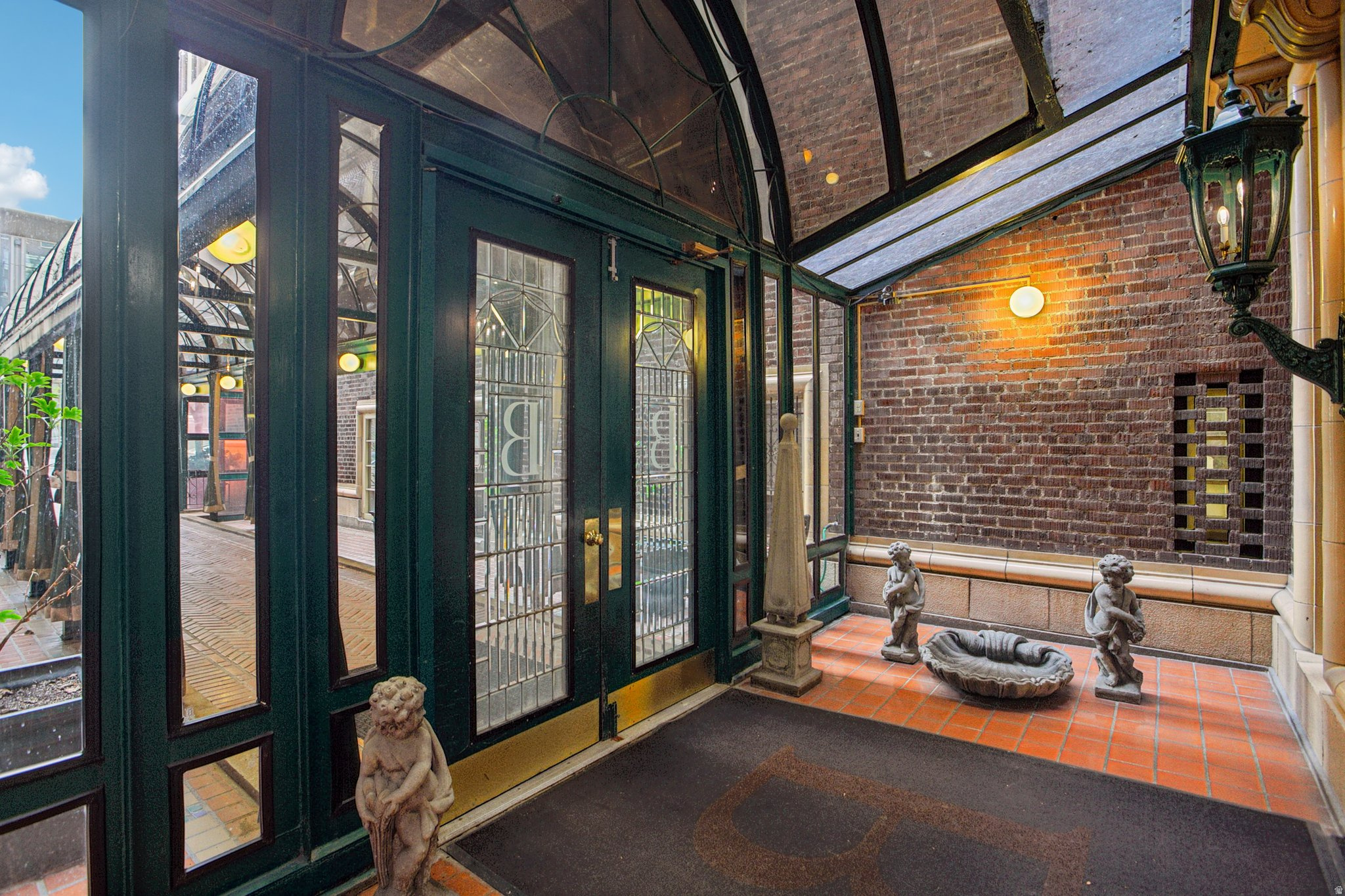 BELVEDERE CONDM - Residential