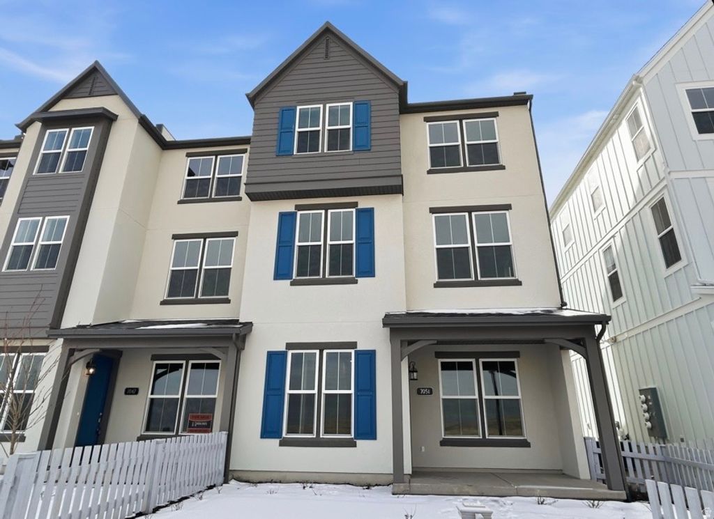 Photo of 7051 W SOUTH JORDAN PARKWAY Pkwy S #386, South Jordan, UT 84009 (MLS # 2132804)