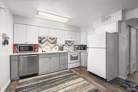 Tiny photo for 3940 LAMPLIGHTER WAY #40, Riverdale, UT 84405 (MLS # 2138617)