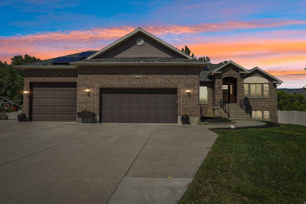 Photo of 2814 W 1700 N, Plain City, UT 84404 (MLS # 2163372)