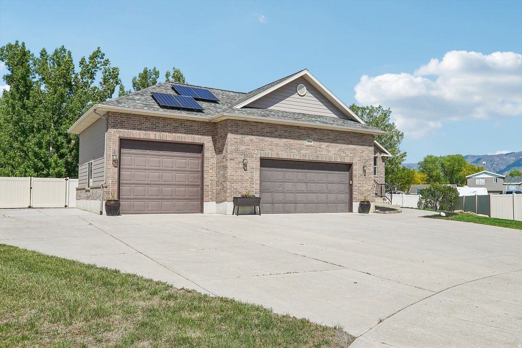 Photo of 2814 W 1700 N, Plain City, UT 84404 (MLS # 2163372)