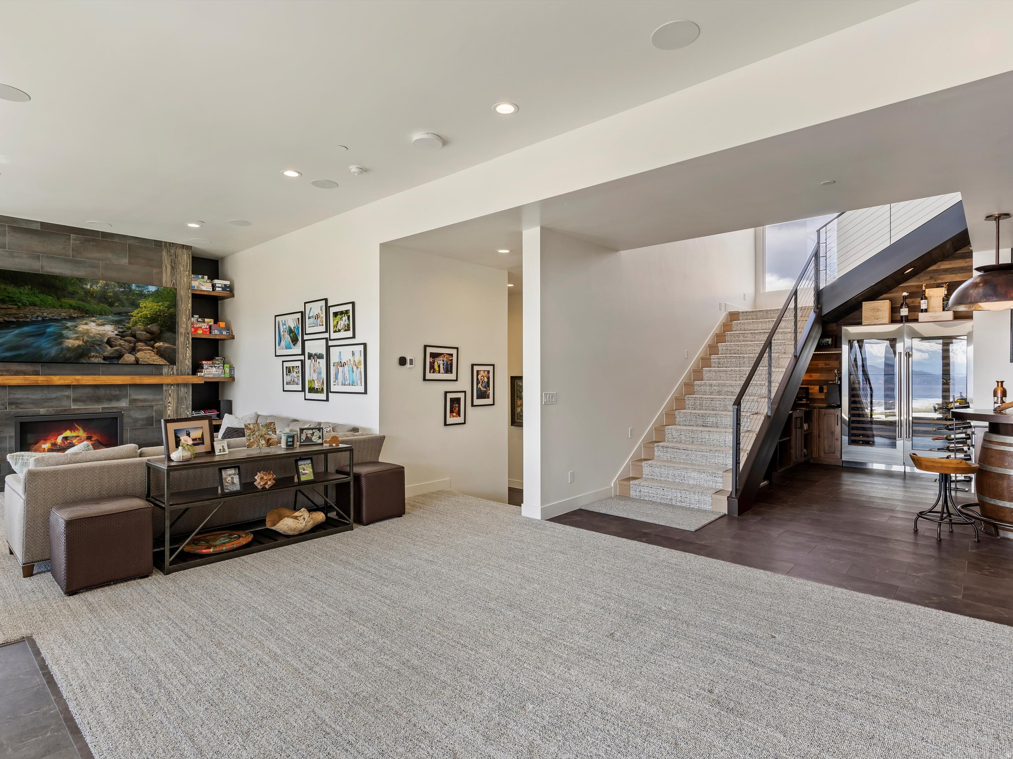 THE HIGHLANDS - Residential