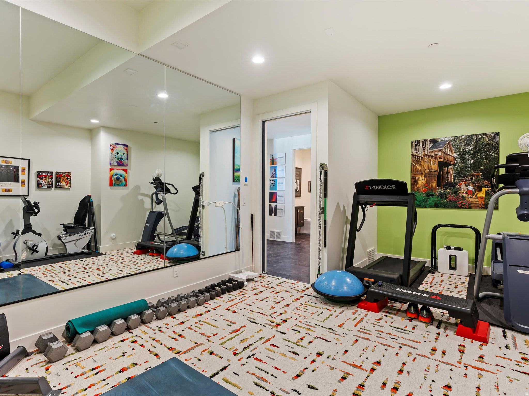 THE HIGHLANDS - Residential