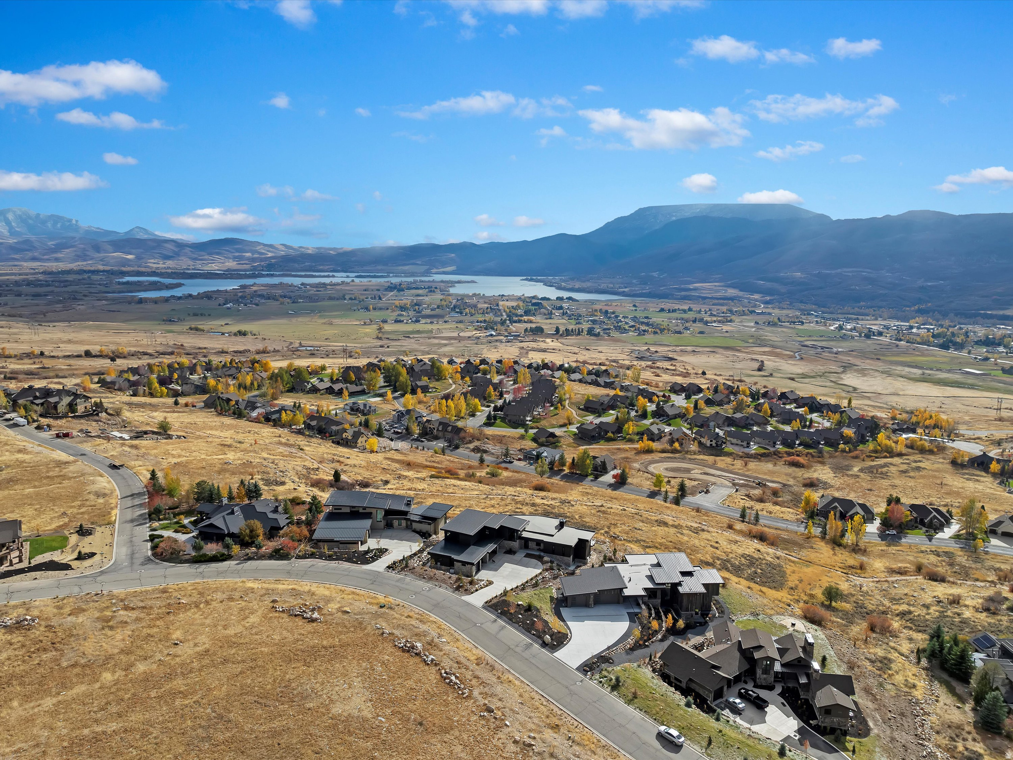 THE HIGHLANDS - Residential