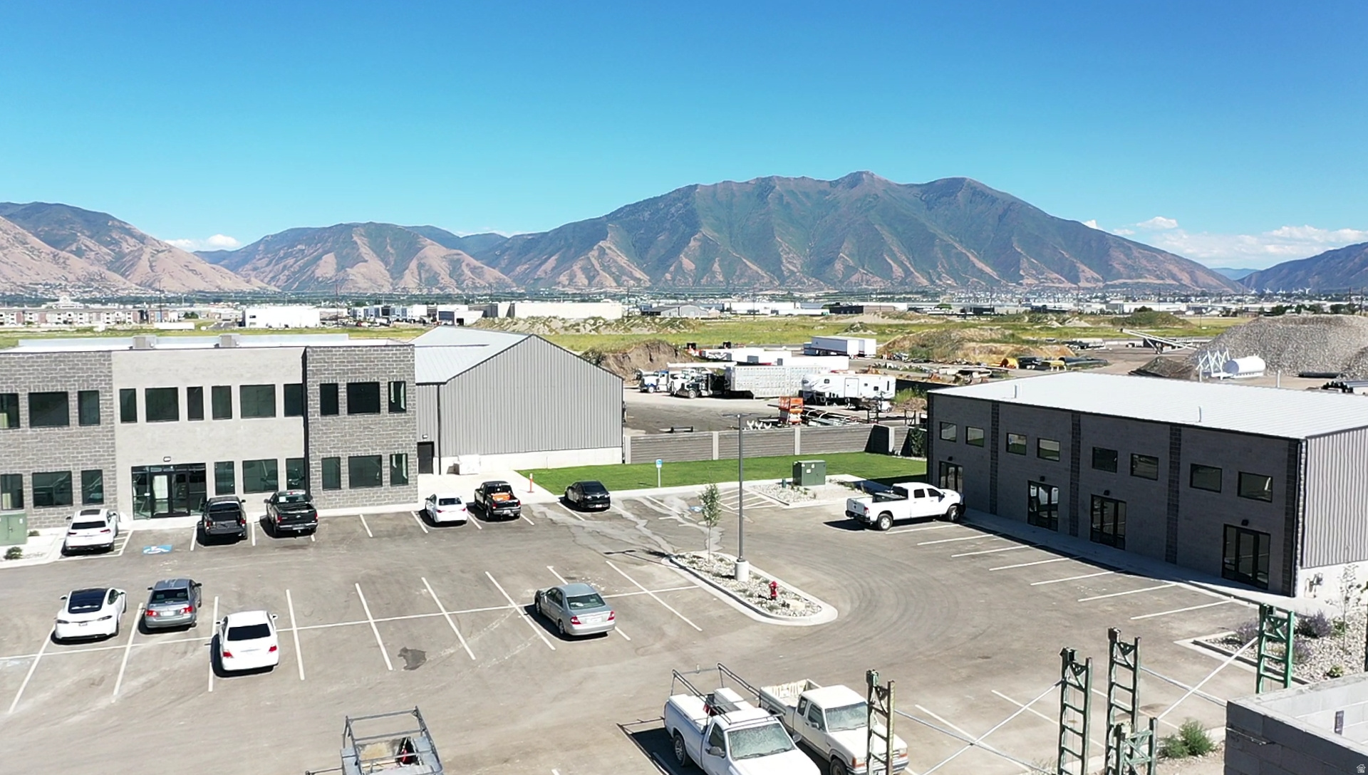 WESTFIELD INDUSTRIAL PARK - Commercial Lease