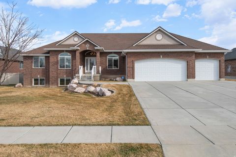 Photo of 1780 N 1350 W, Farr West, UT 84404 (MLS # 2138490)