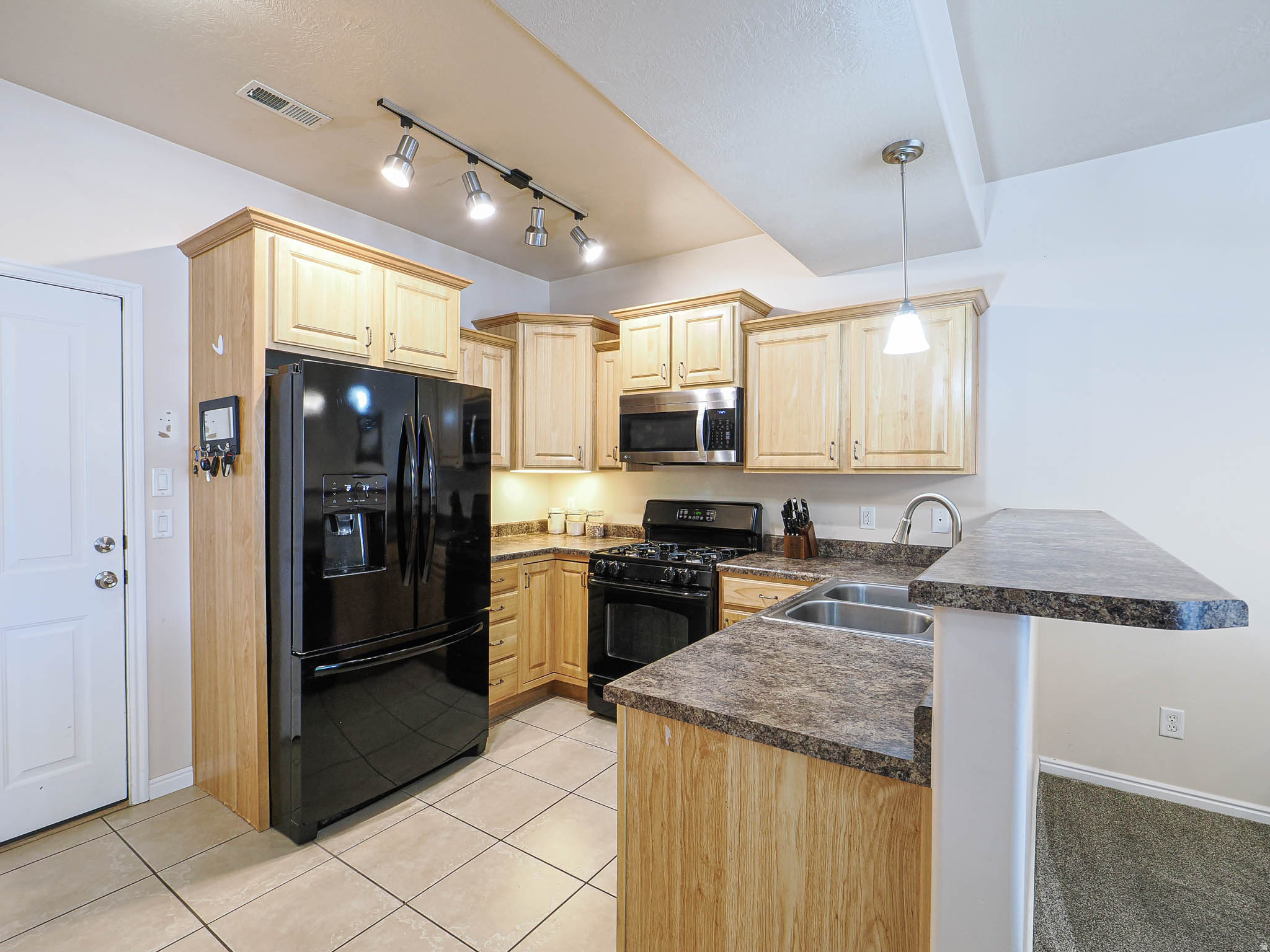 FARMINGTON CROSSING - Residential