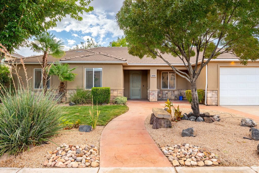 Photo of 1091 N 100 W, Hurricane, UT 84737 (MLS # 2118437)