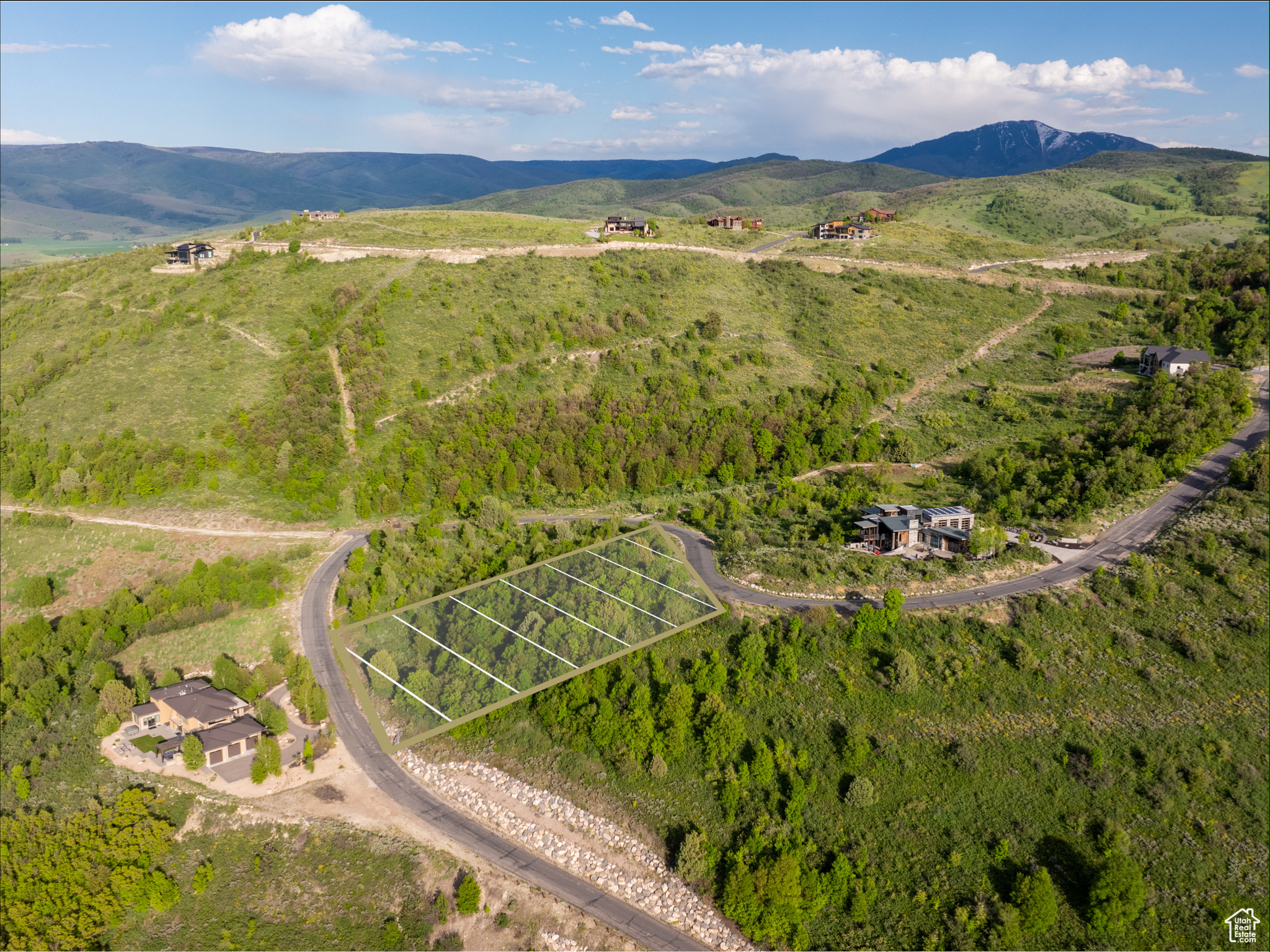 HAWKINS CREEK - Land