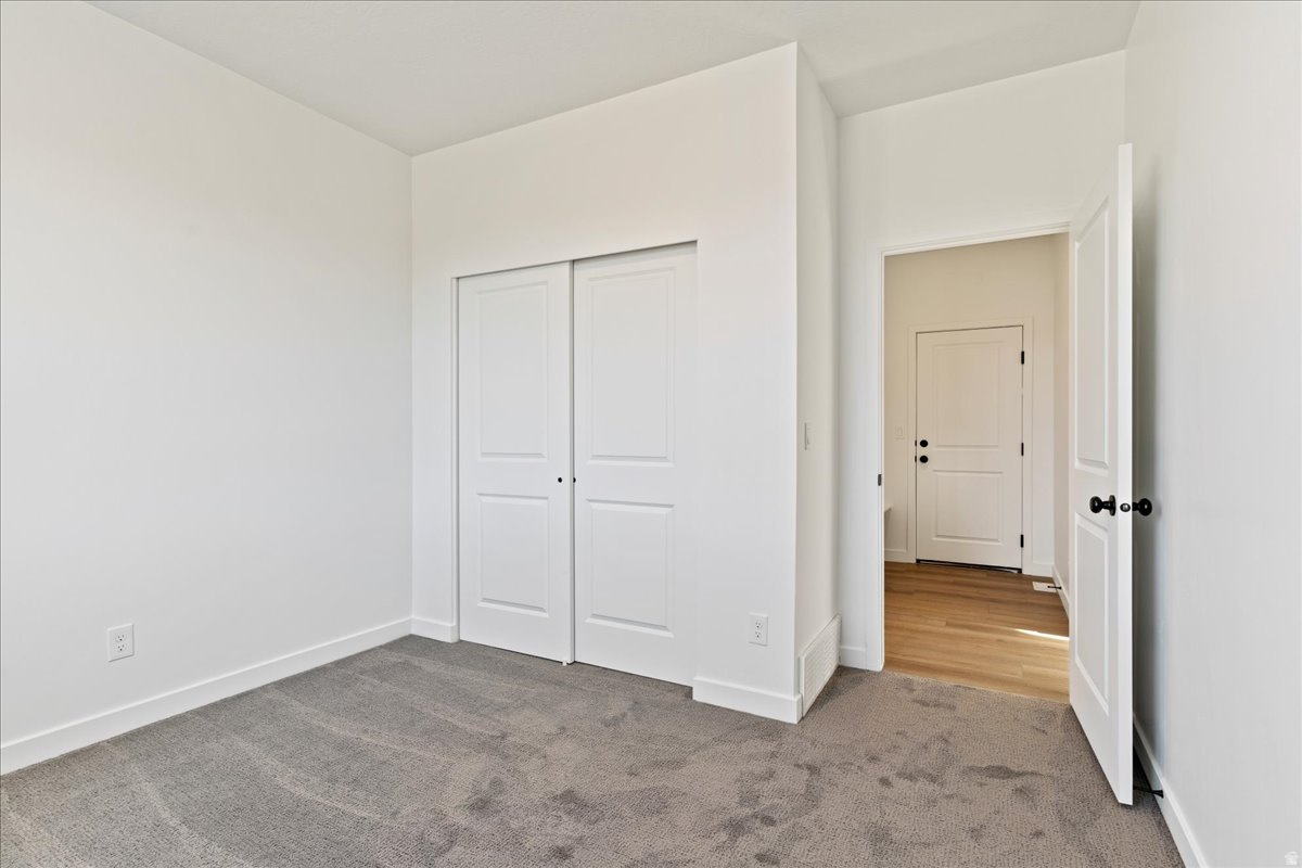 NORTH LAKE MEADOWS - Residential