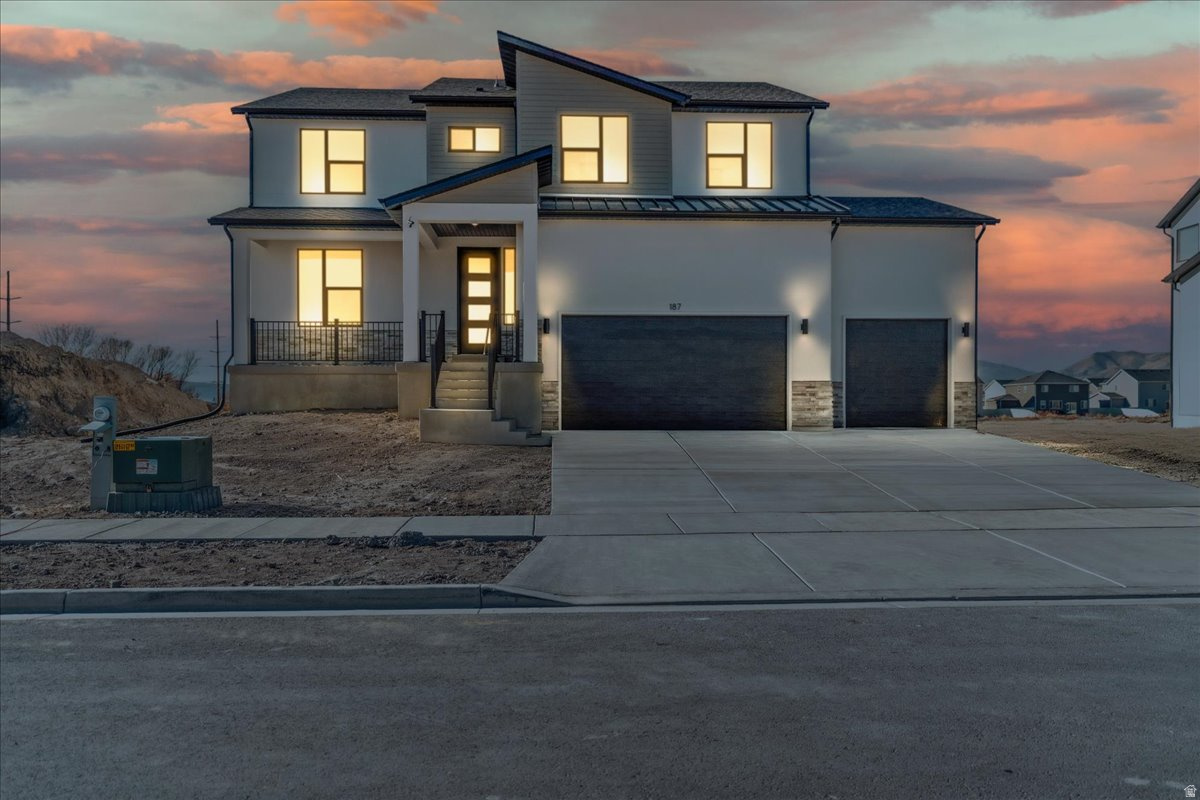 NORTH LAKE MEADOWS - Residential