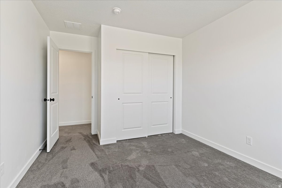 NORTH LAKE MEADOWS - Residential