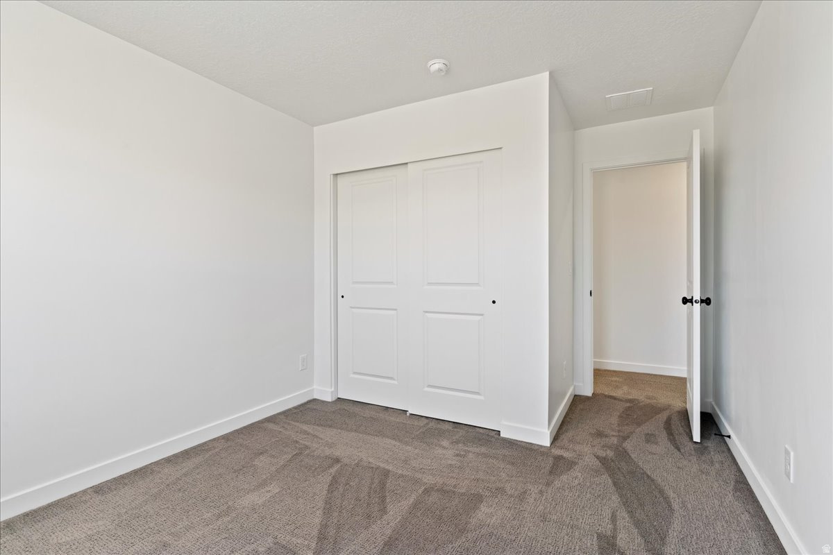 NORTH LAKE MEADOWS - Residential