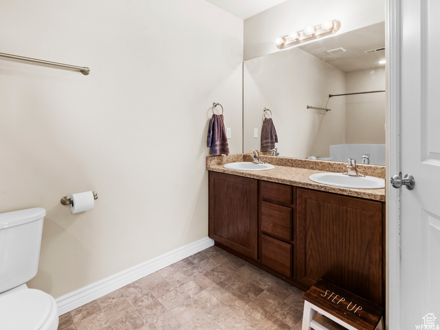 SARATOGA CHASE - Residential