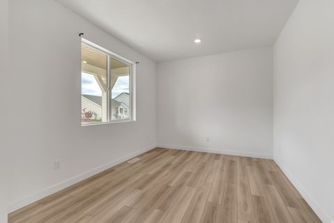 Tiny photo for 3442 N SWIFT LN, Eagle Mountain, UT 84005 (MLS # 2148940)