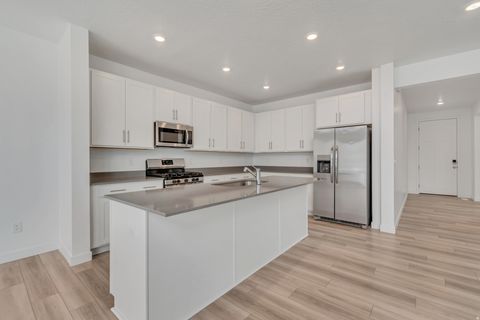 Tiny photo for 3442 N SWIFT LN, Eagle Mountain, UT 84005 (MLS # 2148940)