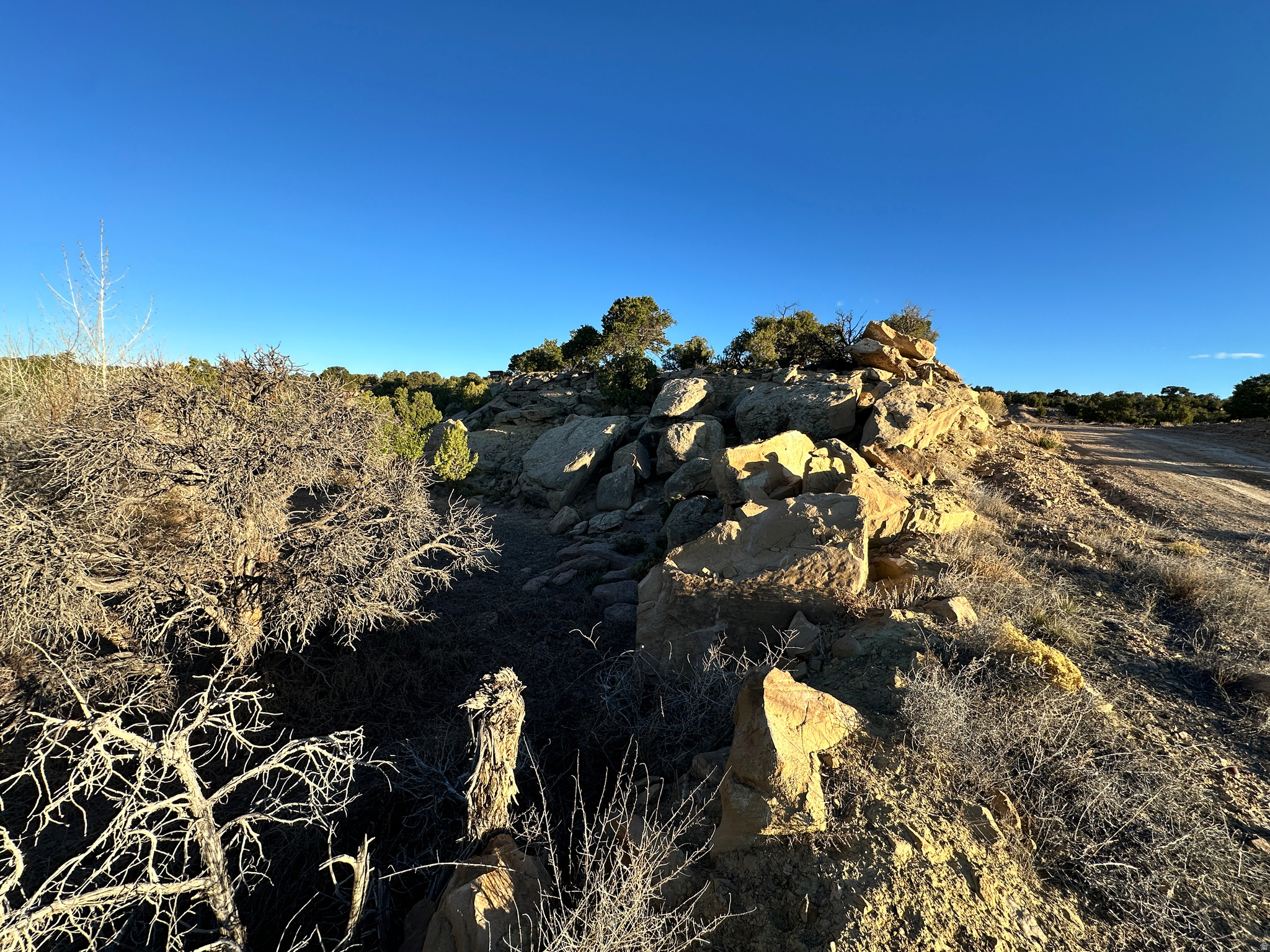 REDHAWK RANCHES - Land