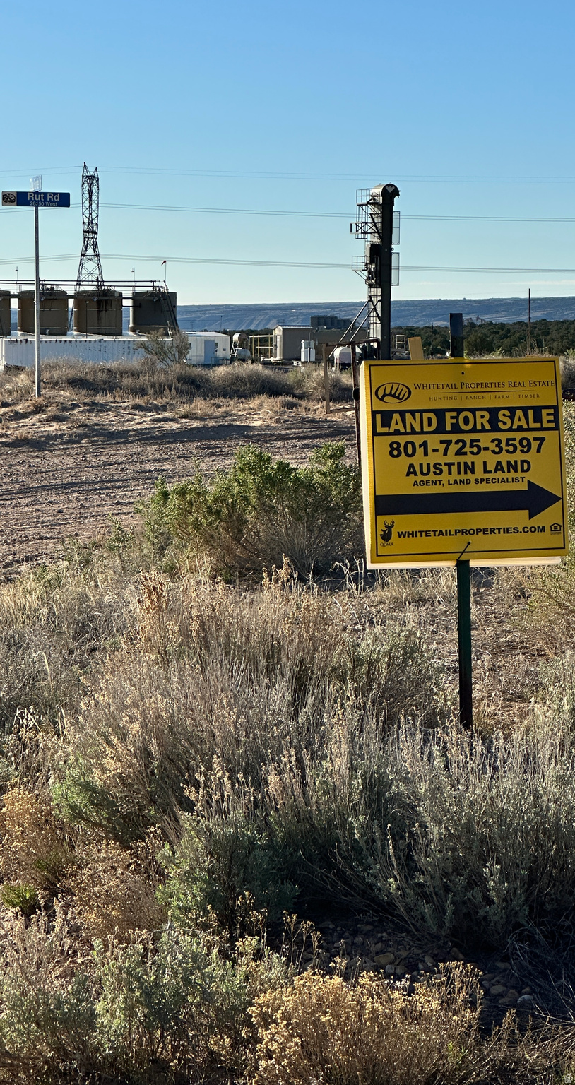 REDHAWK RANCHES - Land