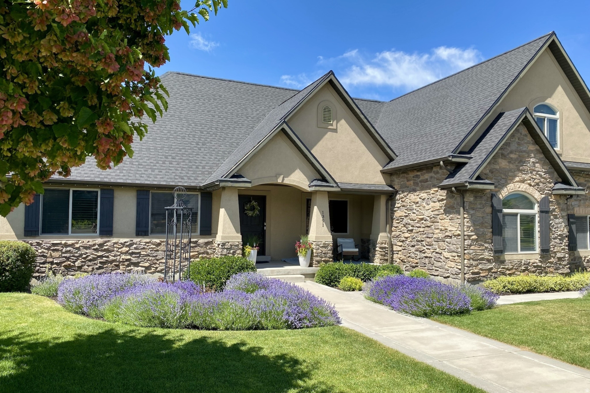 SUNNY RIDGE - Residential