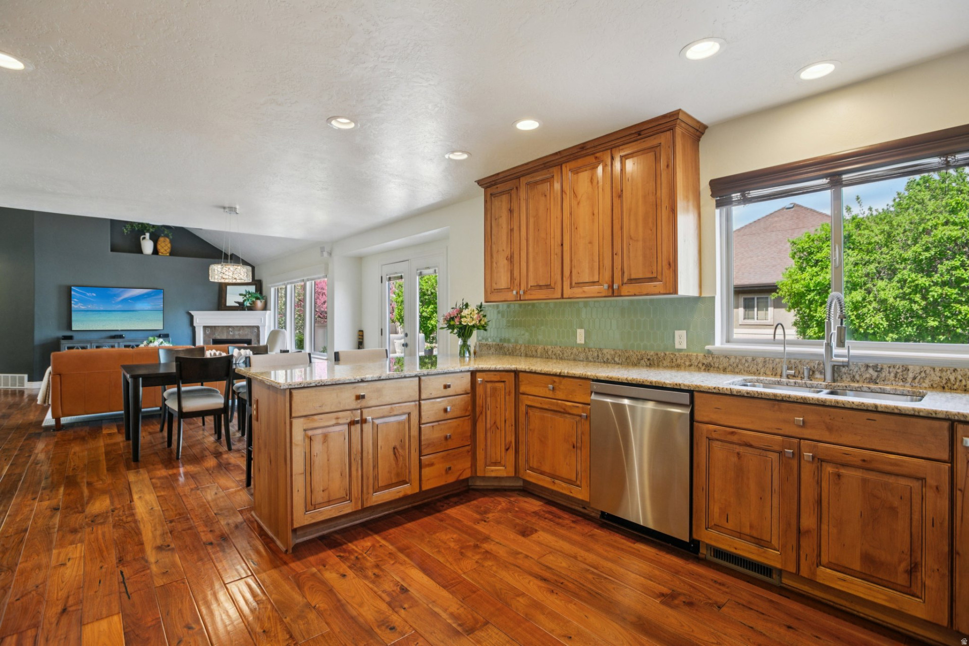 SUNNY RIDGE - Residential