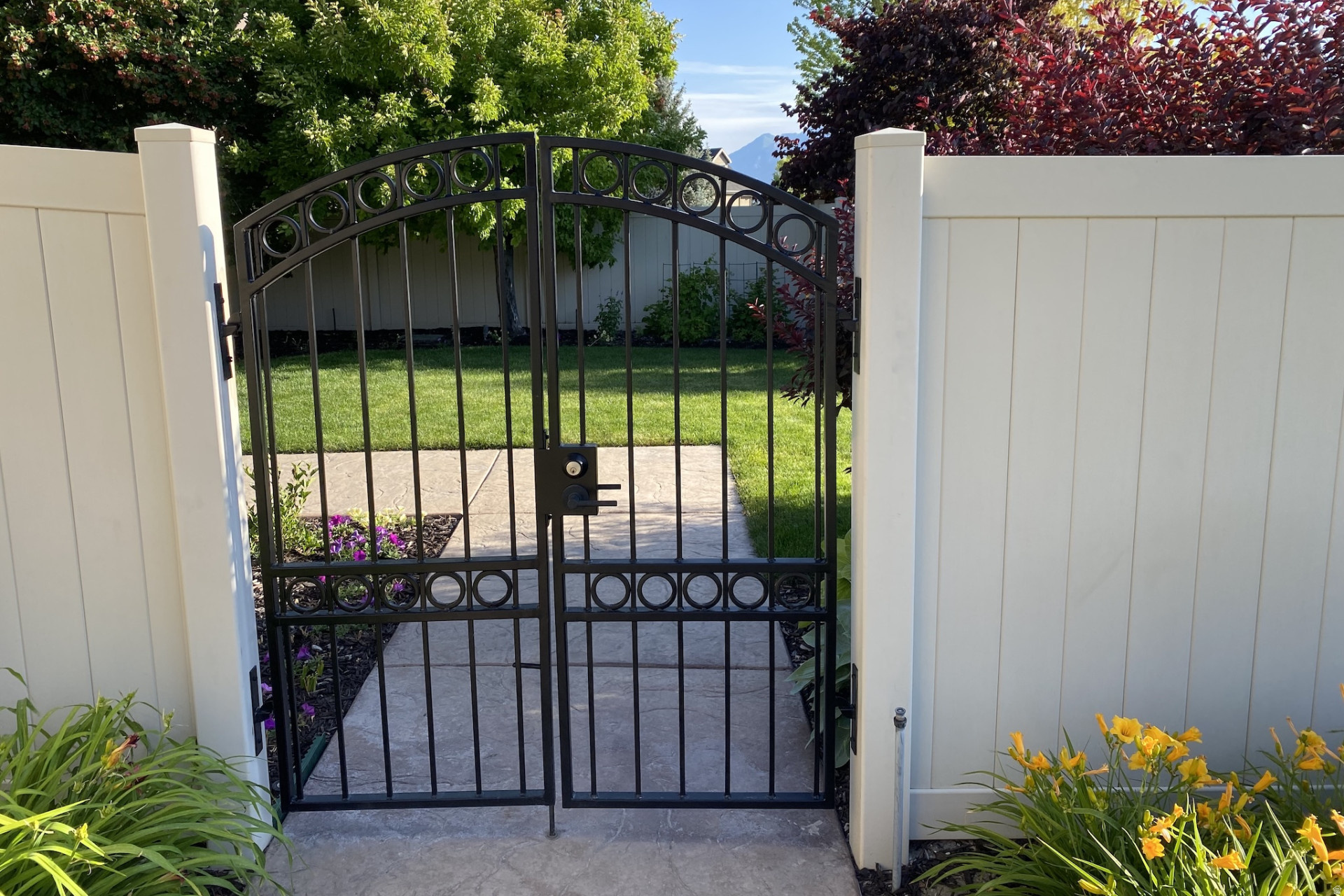 SUNNY RIDGE - Residential