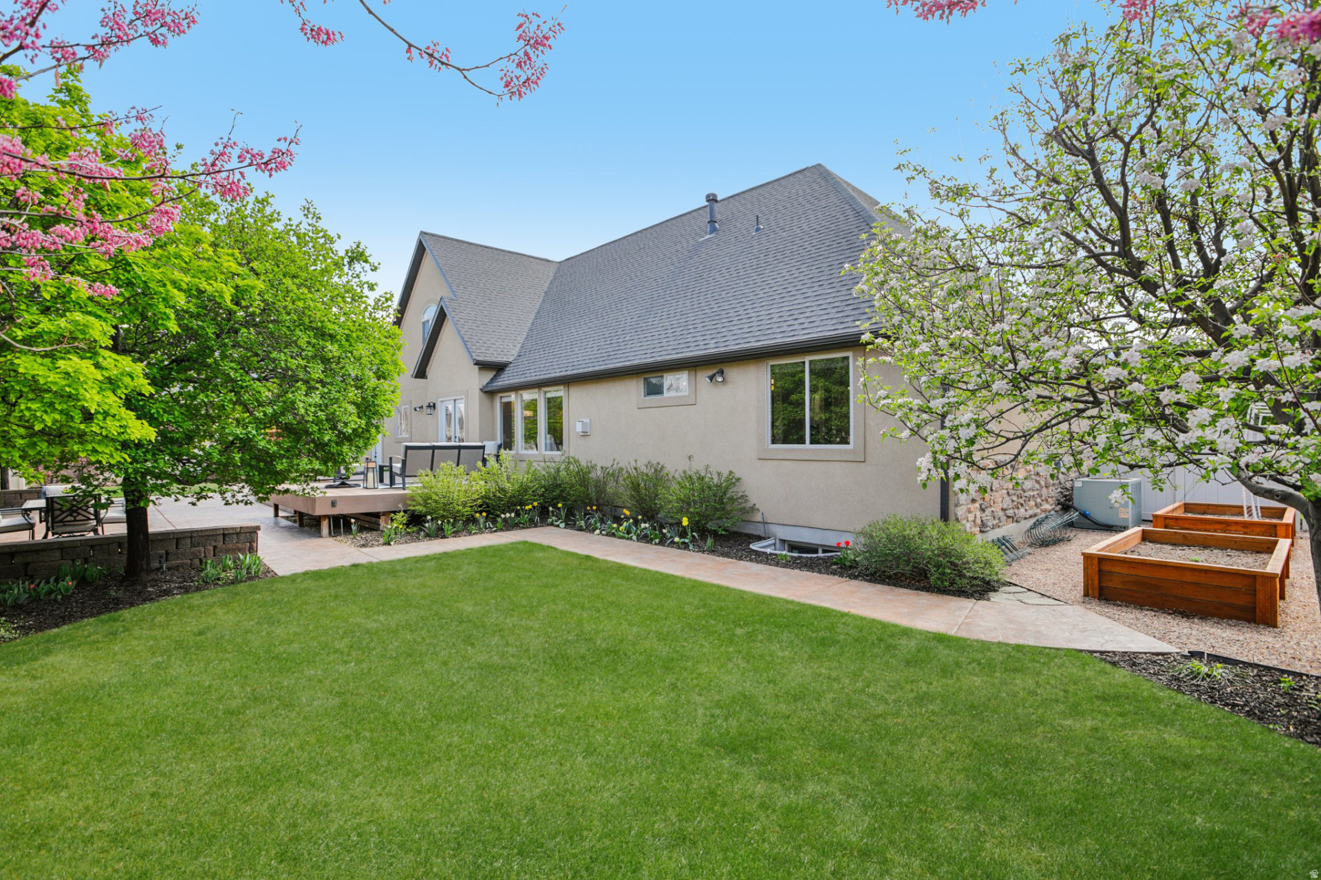 SUNNY RIDGE - Residential