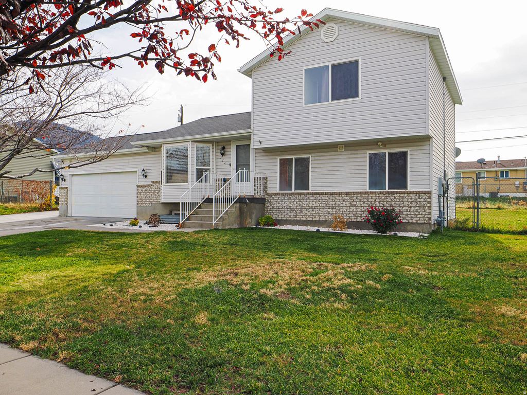 Photo of 324 E 670 N, Tooele, UT 84074 (MLS # 2122767)