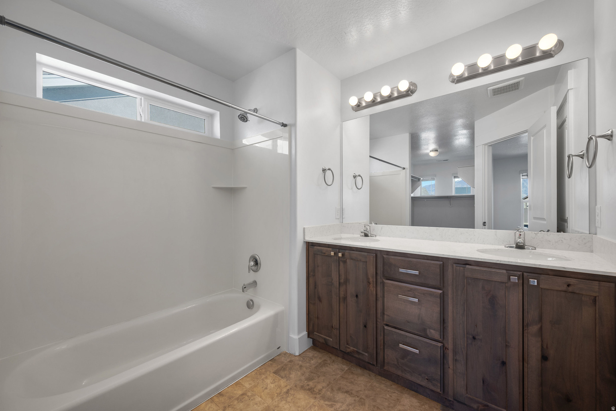 CANYON BREEZE - Residential