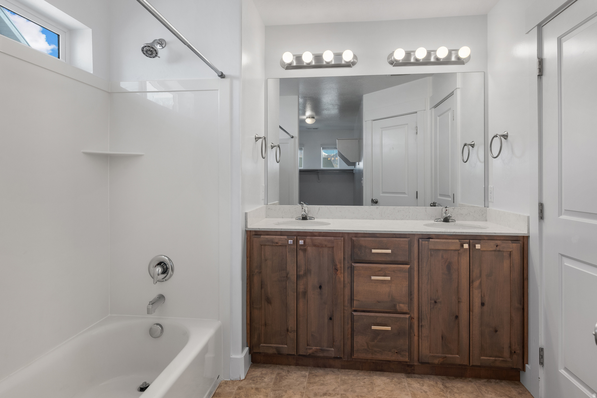 CANYON BREEZE - Residential