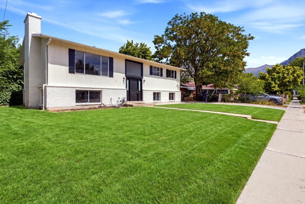 Photo of 608 W 1850 N, Provo, UT 84604 (MLS # 2180547)